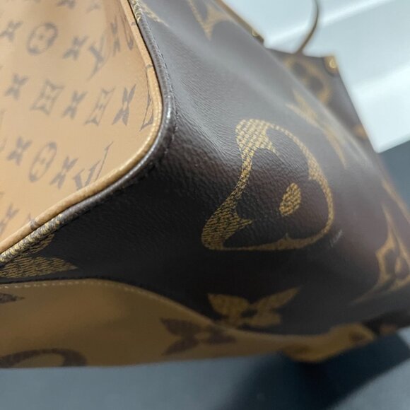 Louis Vuitton Monogram Reverse On The Go GM Shoulder Tote (127664-2) - Picture 6 of 15